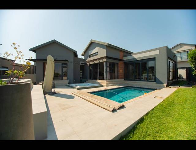 3 BEDROOM HOUSE FOR SALE IN COPPERLEAF ESTATE